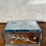 Glass jewelry box