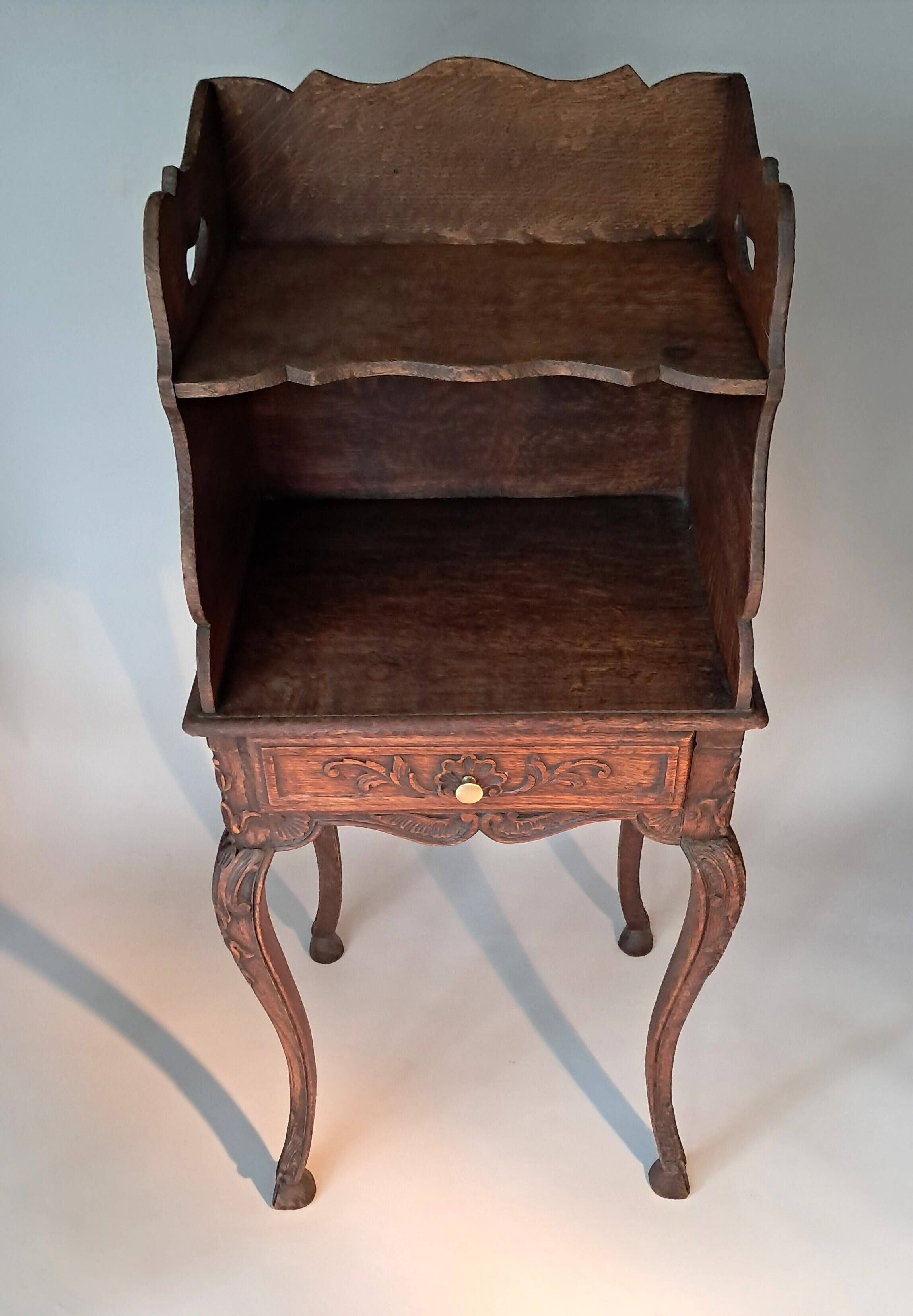 Provençal style table in carved oak.