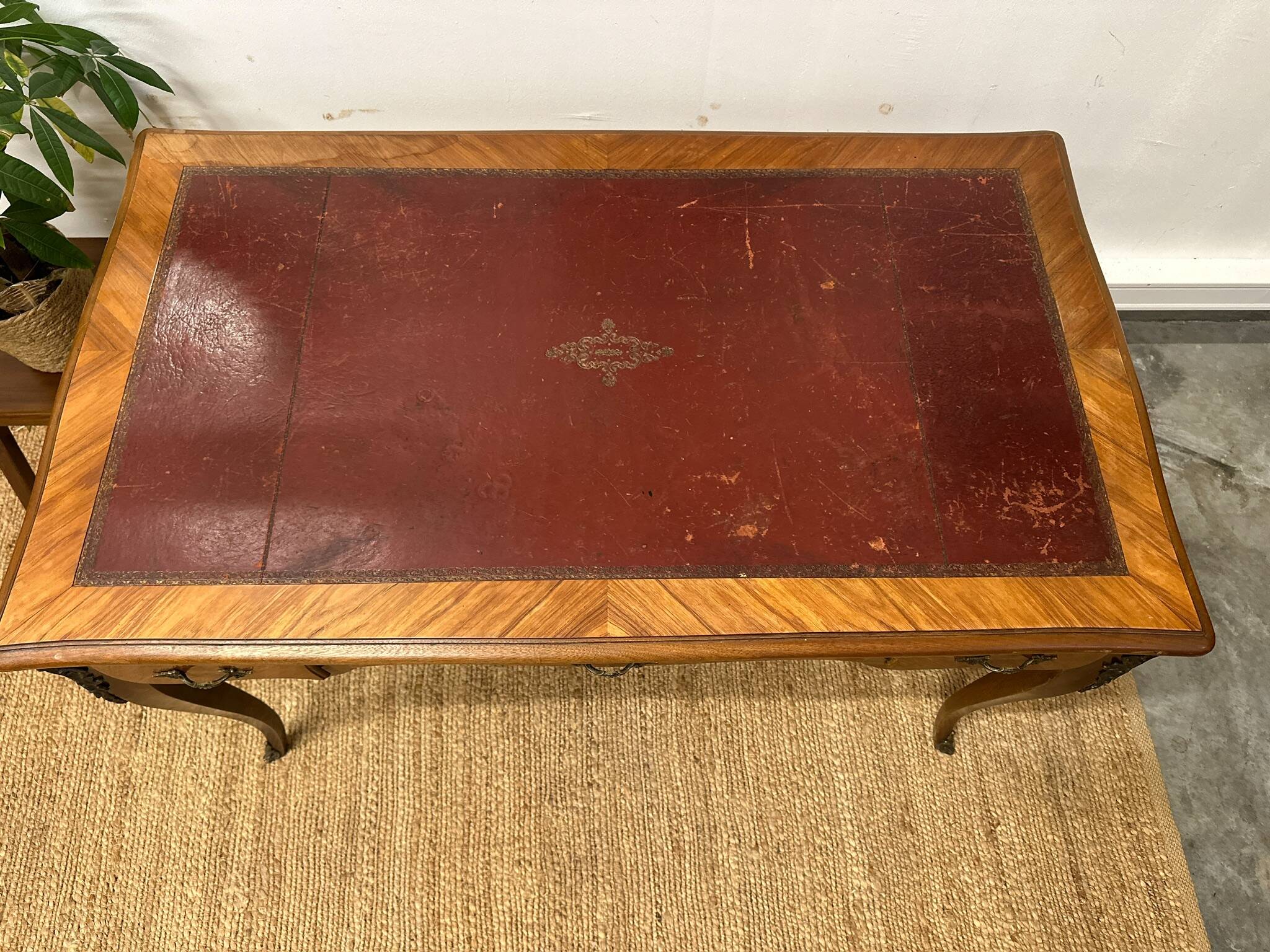 Louis XV style marquetry desk – antique leather top