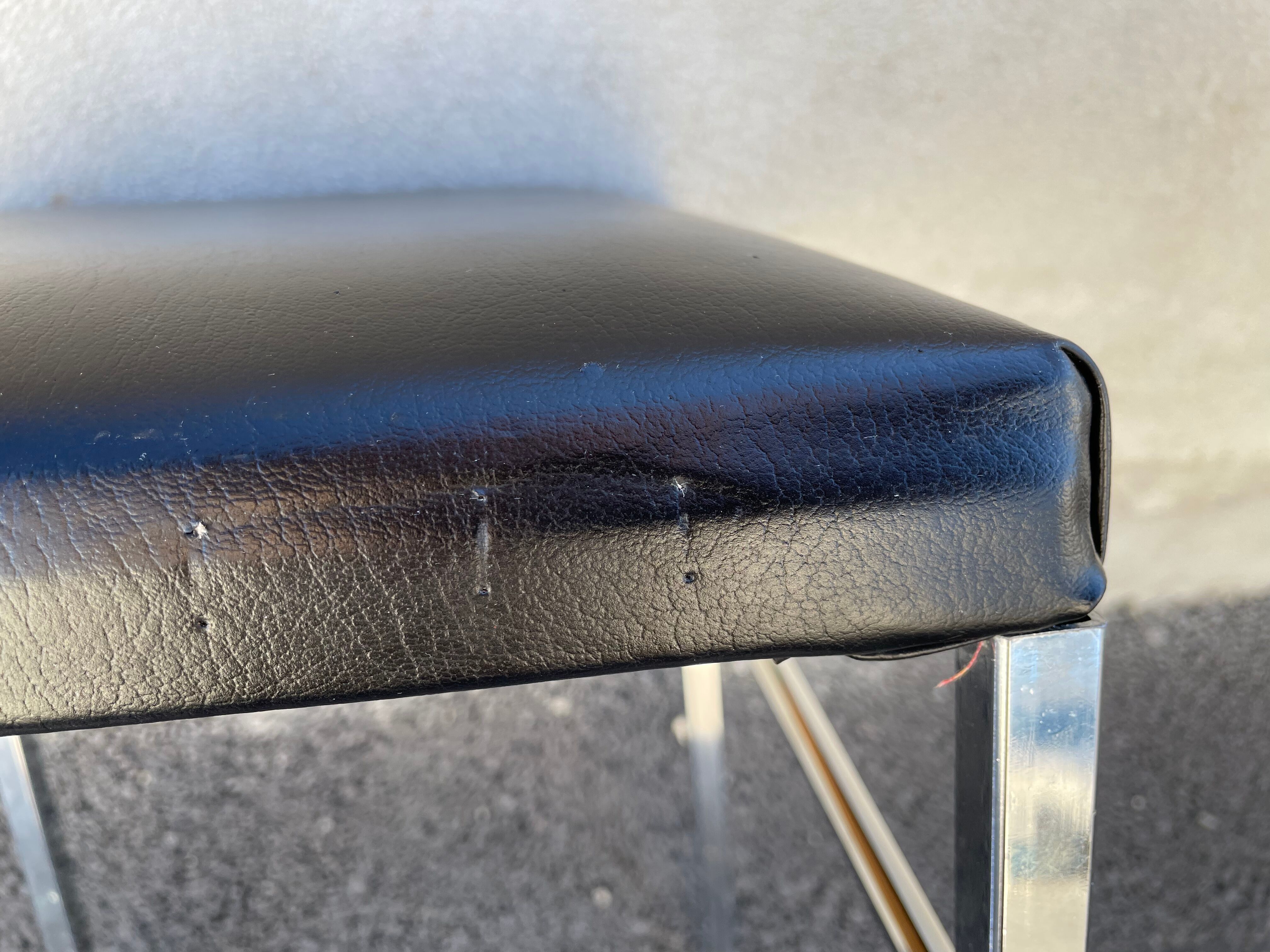 Stool year 70 skaï and chrome metal