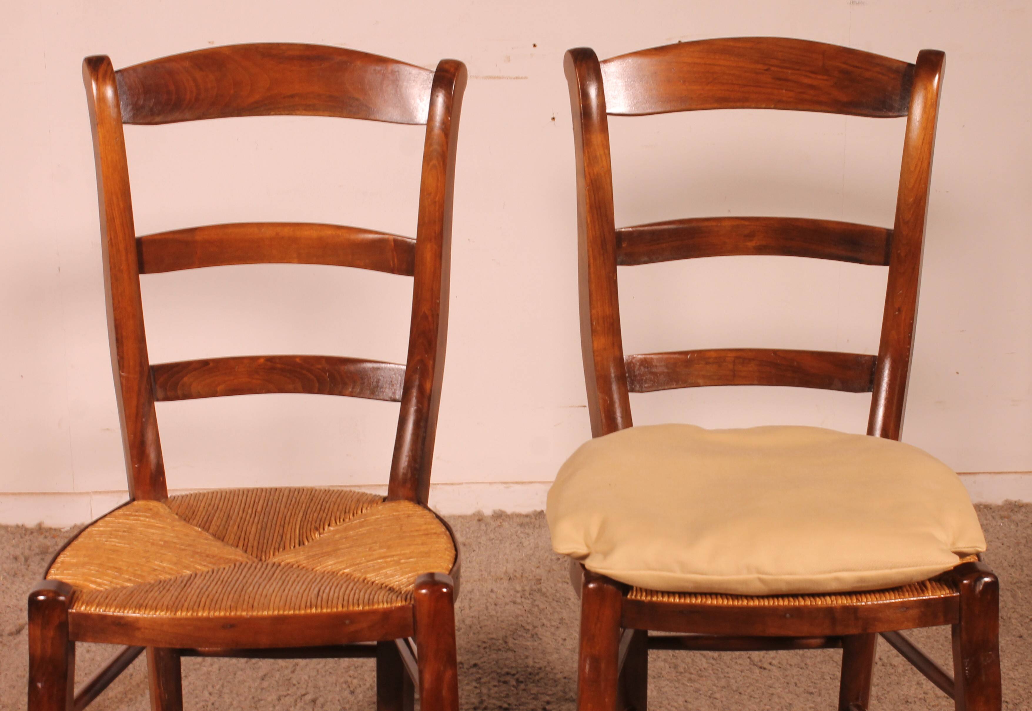 série de 8 chaises paillées en merisier