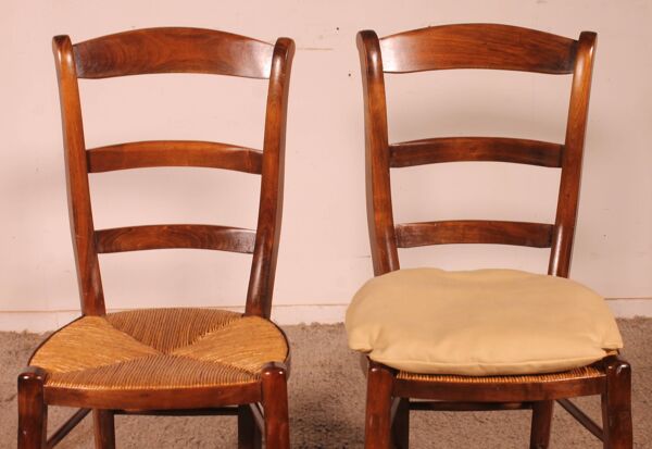 série de 8 chaises paillées en merisier