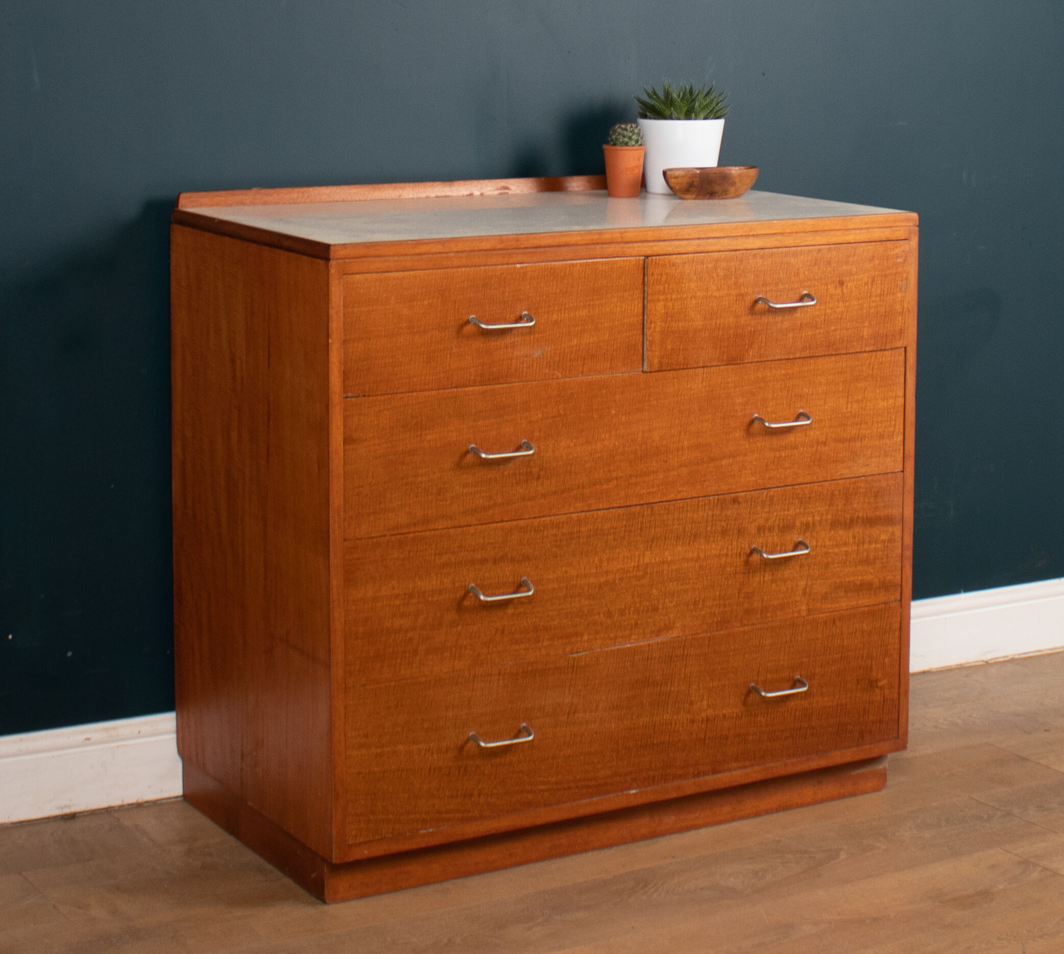 Commode scandinave
