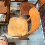 Chaises d'école style casala