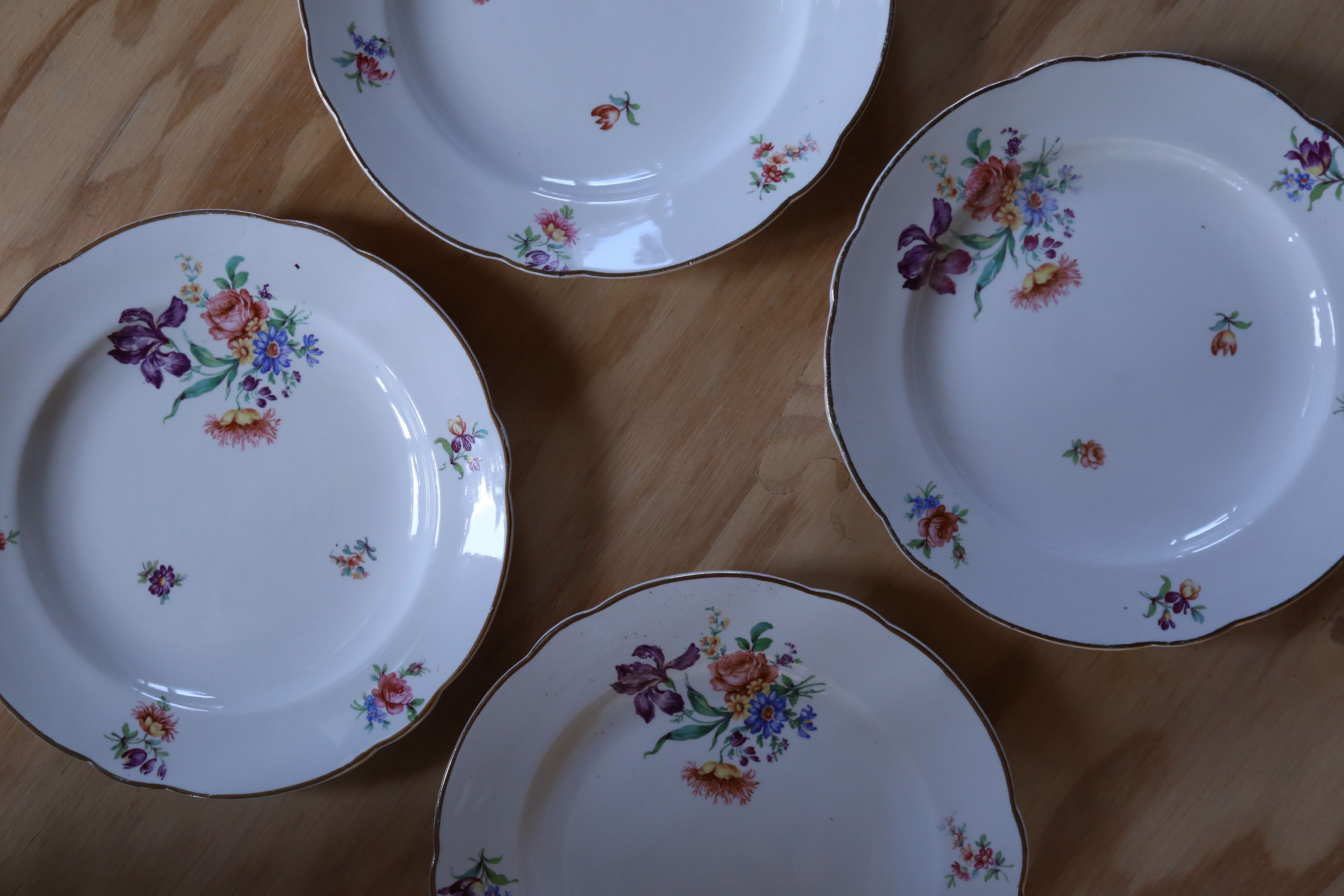 4 flowery plates Digoin & Sarreguemine