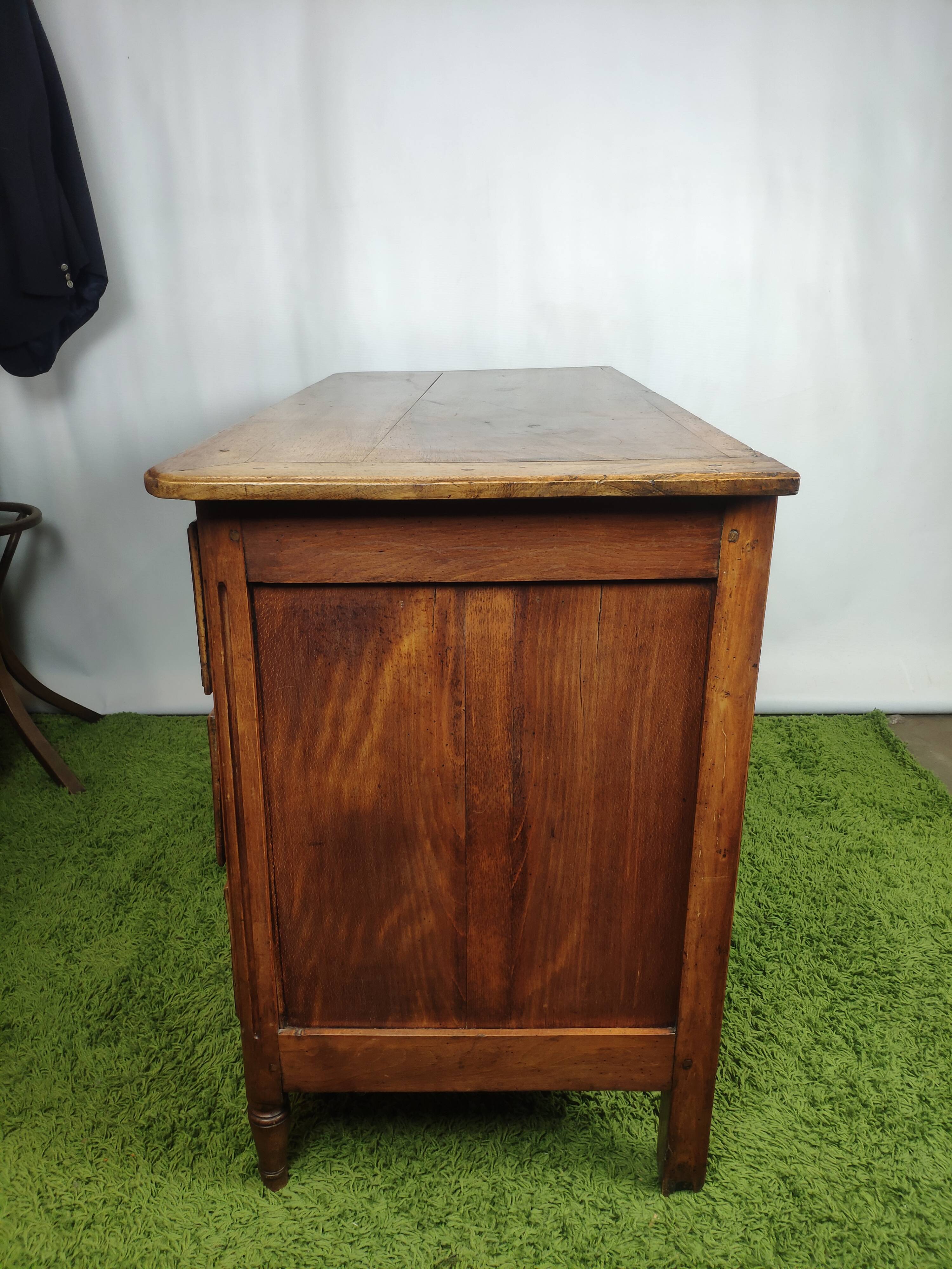 Louis XVI light oak style chest of drawers