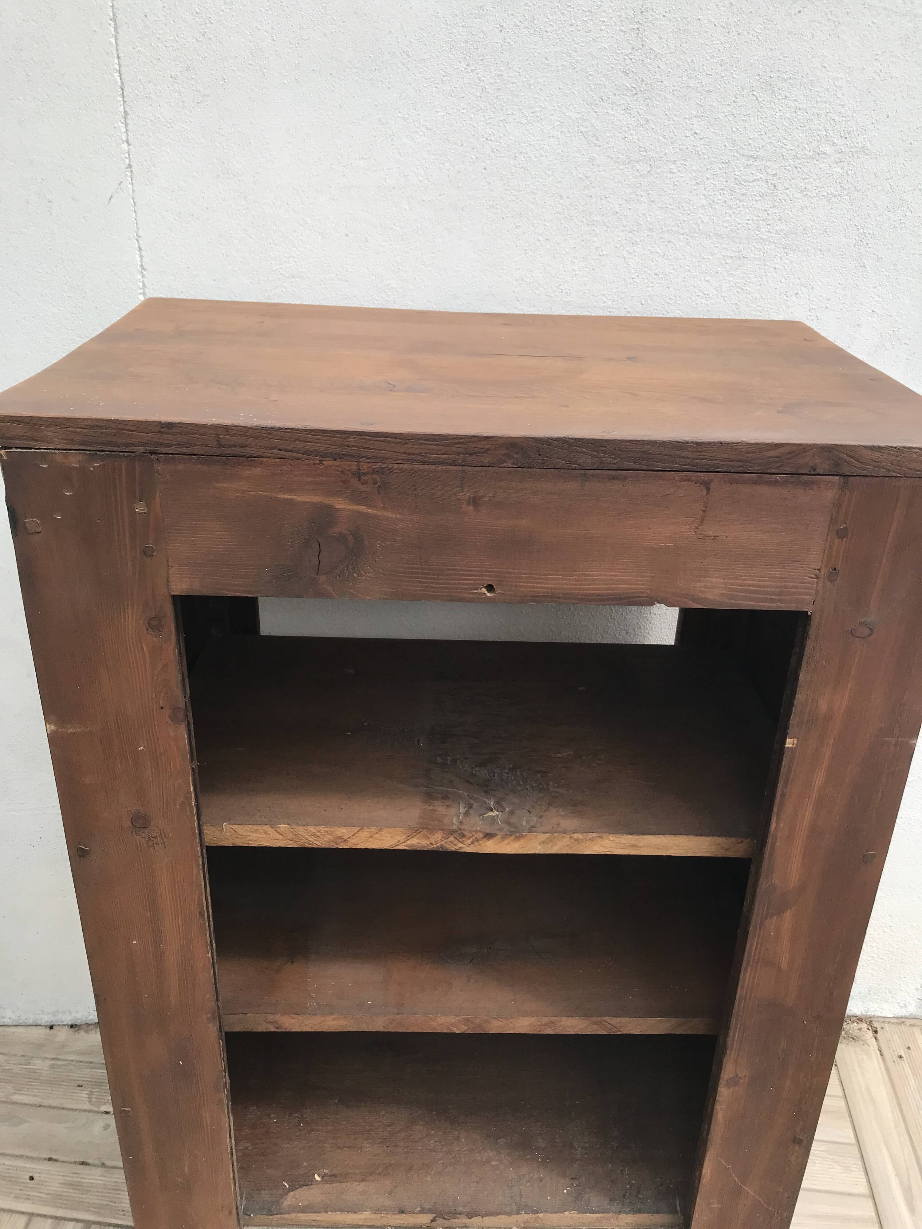 Accessory furniture in solid oak