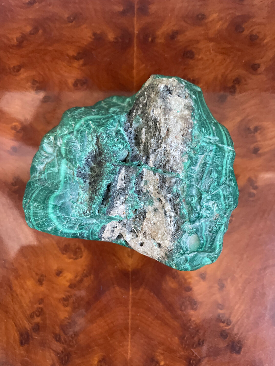 Cendrier bloc de malachite 310 gr