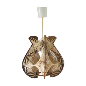 Suspension vintage scandinave en bois et fils tendus
