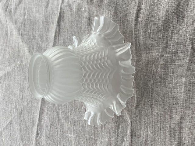 Frosted glass globe, lampshade, art deco ears of wheat pattern