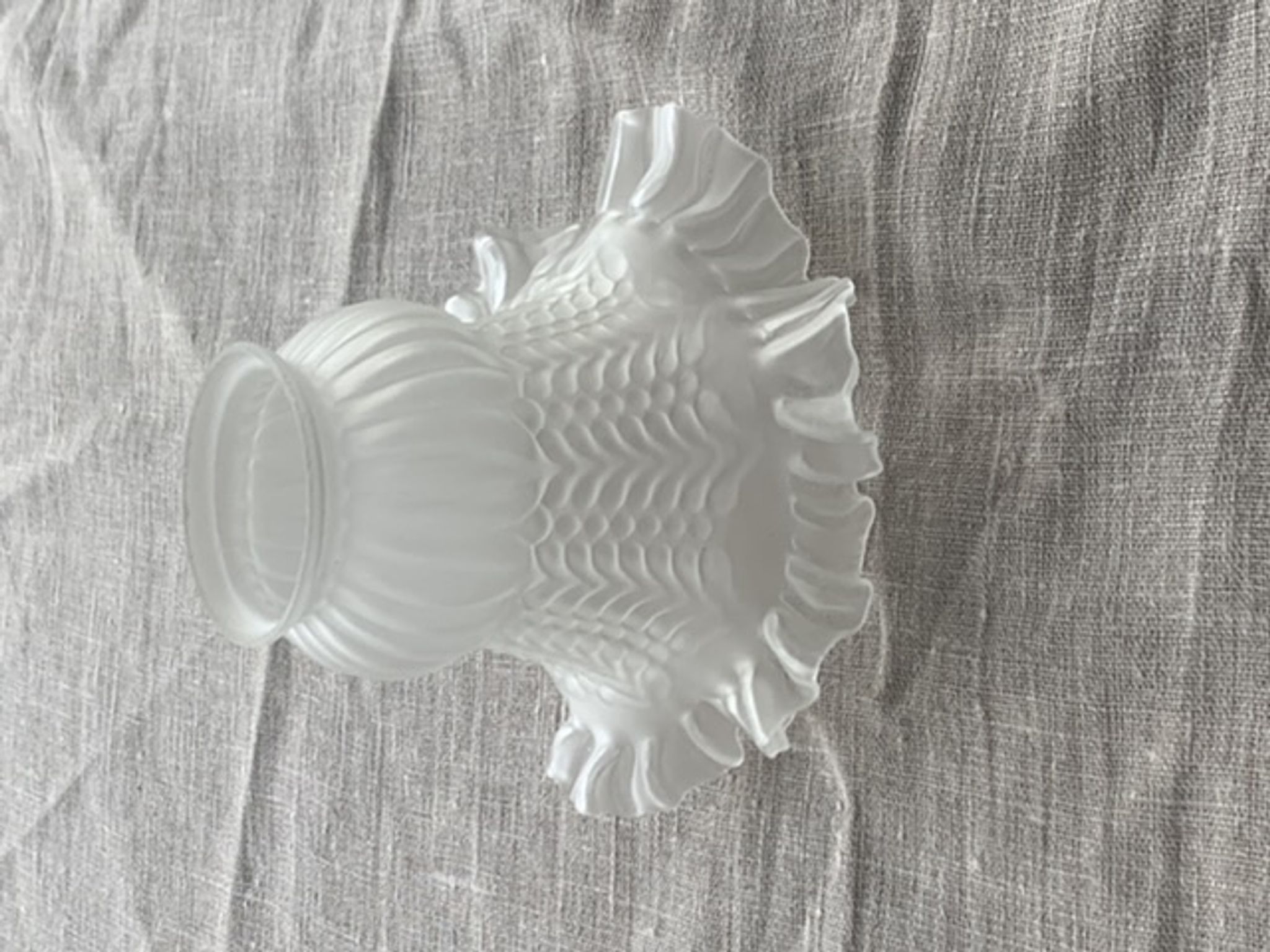 Frosted glass globe, lampshade, art deco ears of wheat pattern