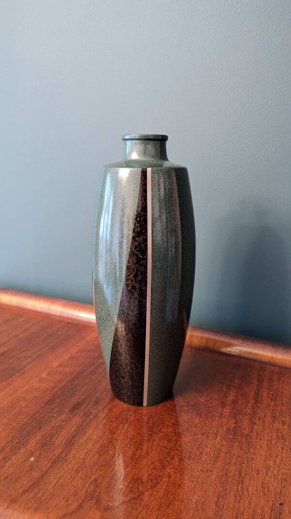 Vase japonais en bronze à patine verte