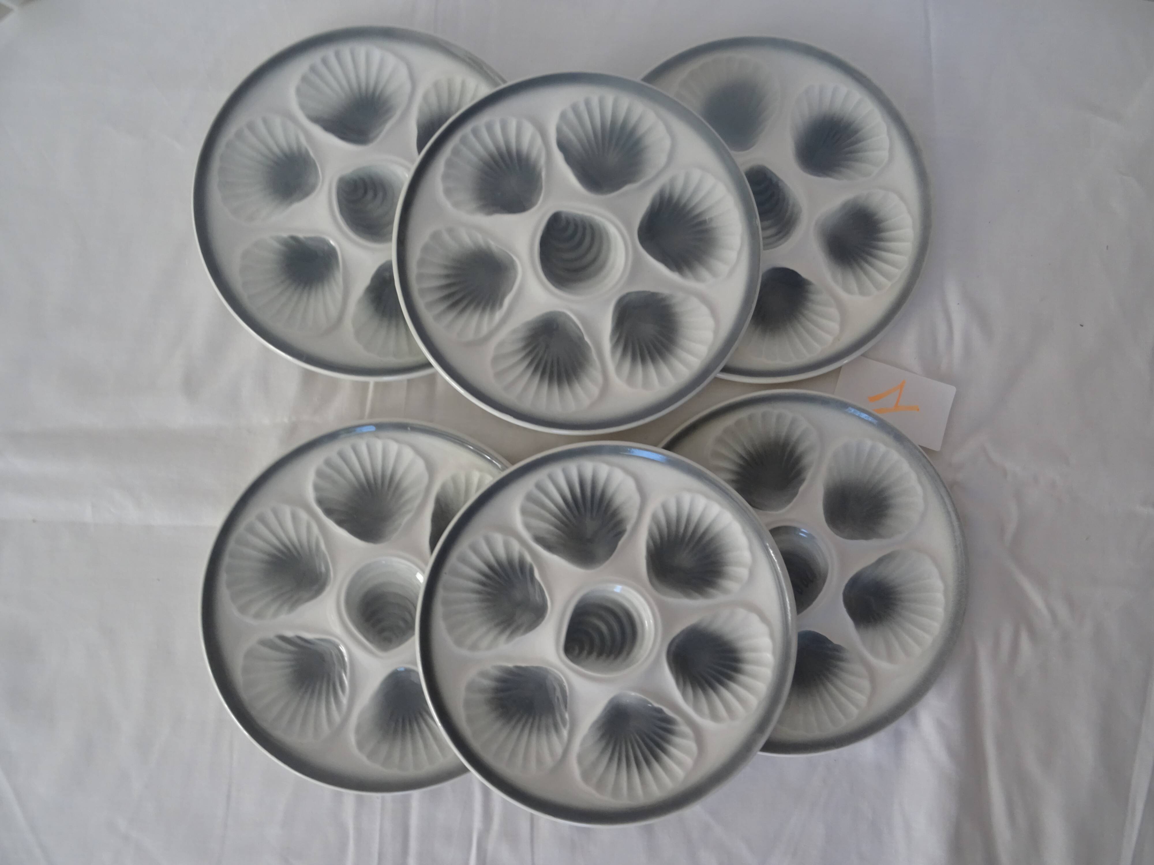 6 Plates oysters mills wolves 430112 shade of gray faience L1