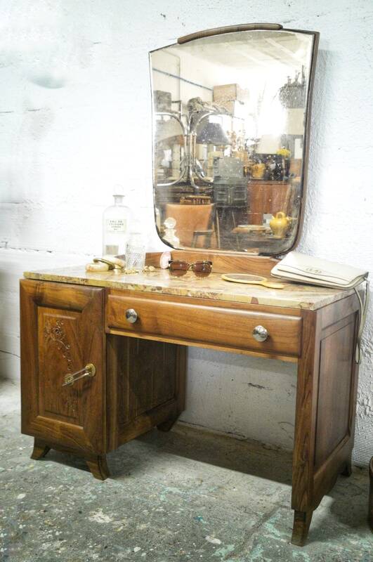Art deco dressing table