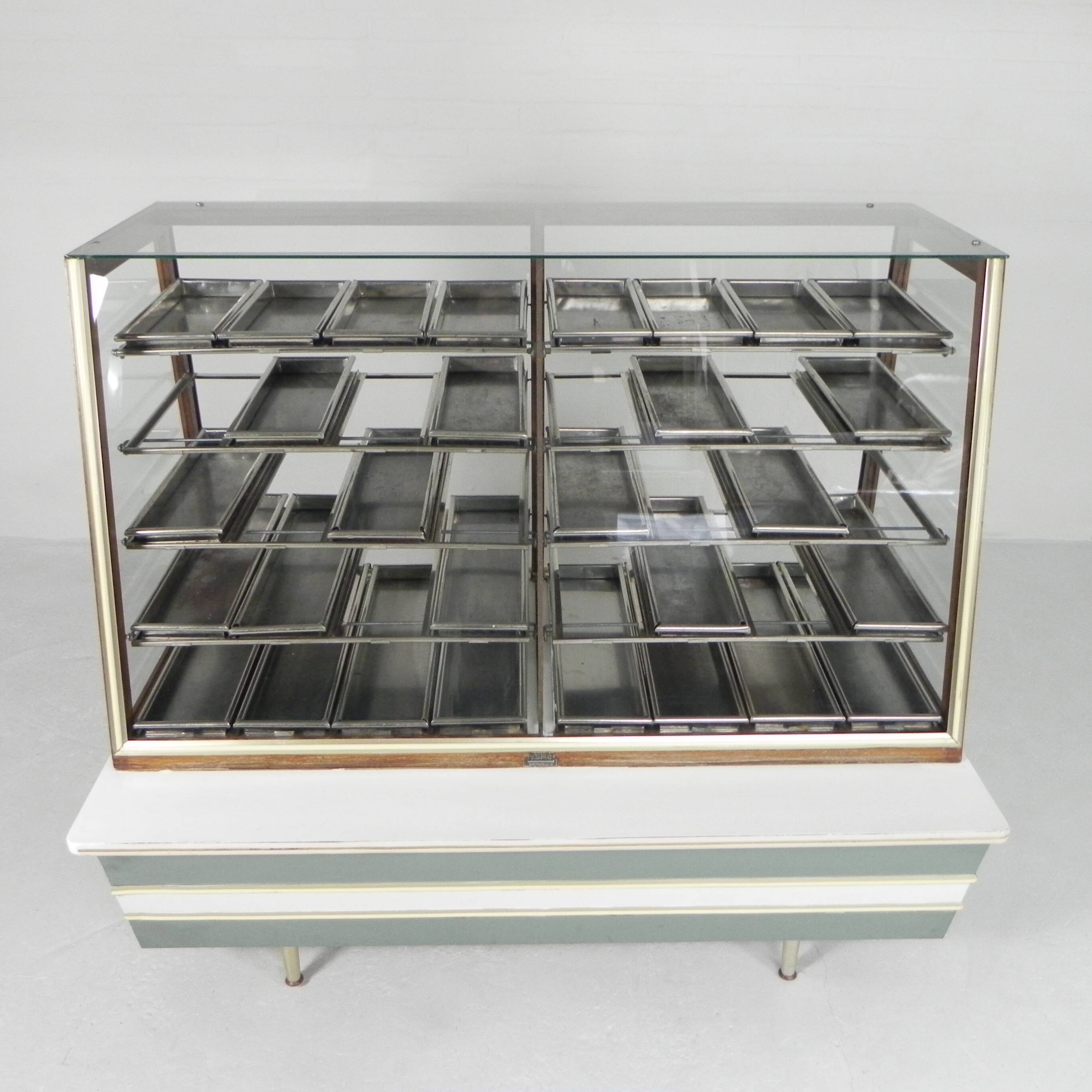 Bakery display case, Esme counter Groningen, 1950s