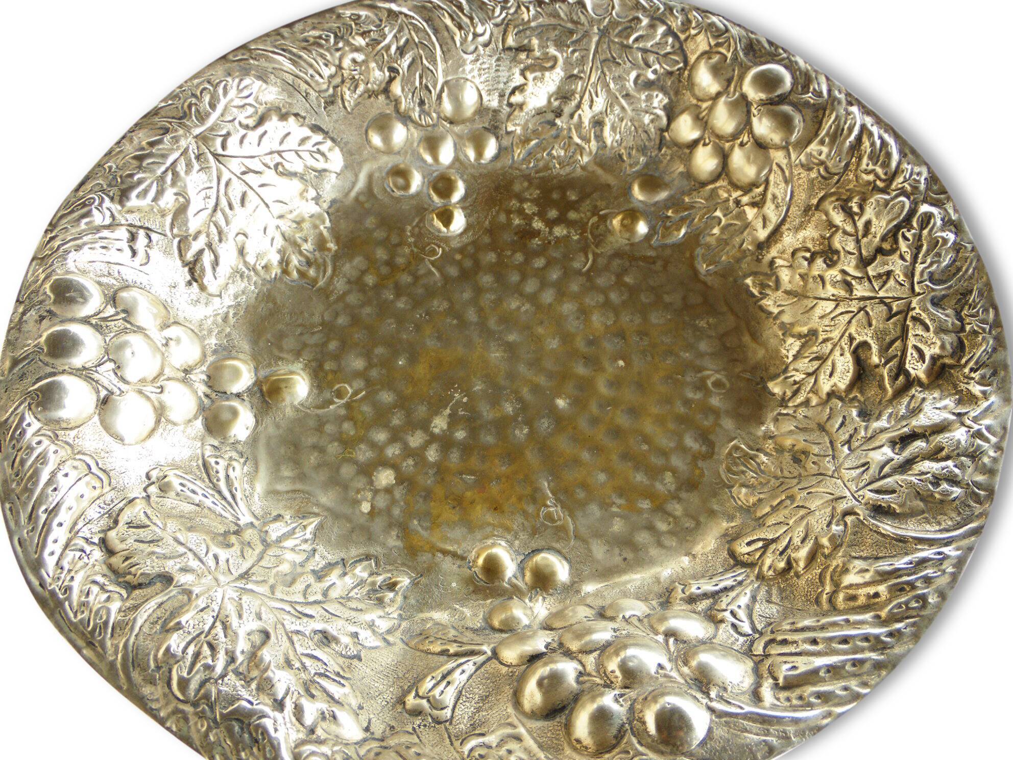 Large dish or cut metal deco vine, foot balls