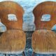 Chaises de bistrot dépareillées