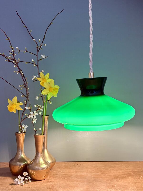 Suspension abat-jour vintage en opaline verte et blanche