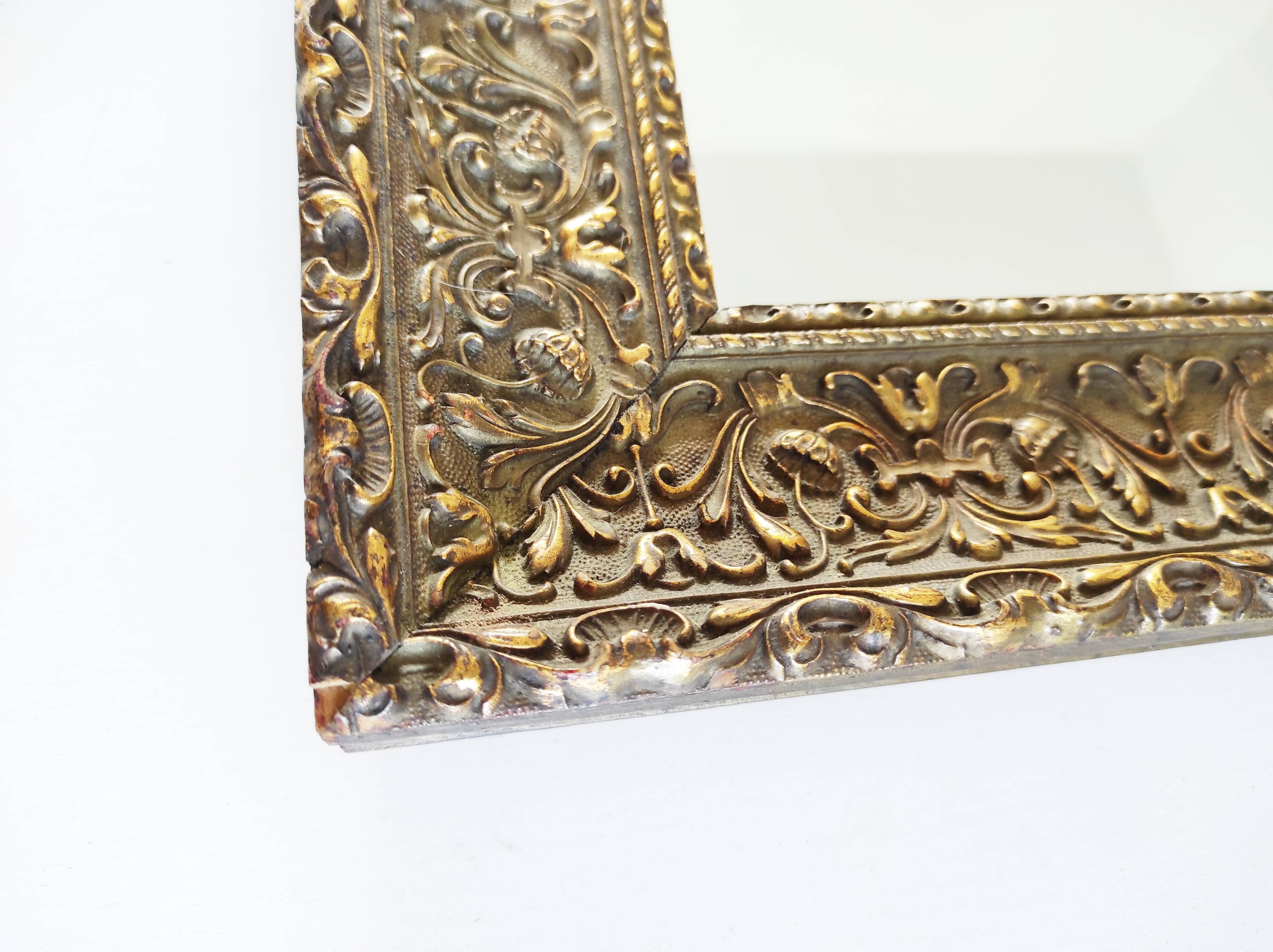 Wooden mirror, edge with embossed flowers 48 x 41 cm