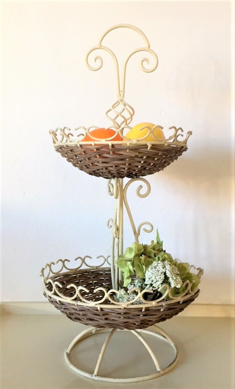 Display 2-tiered structure patinated metal rattan baskets