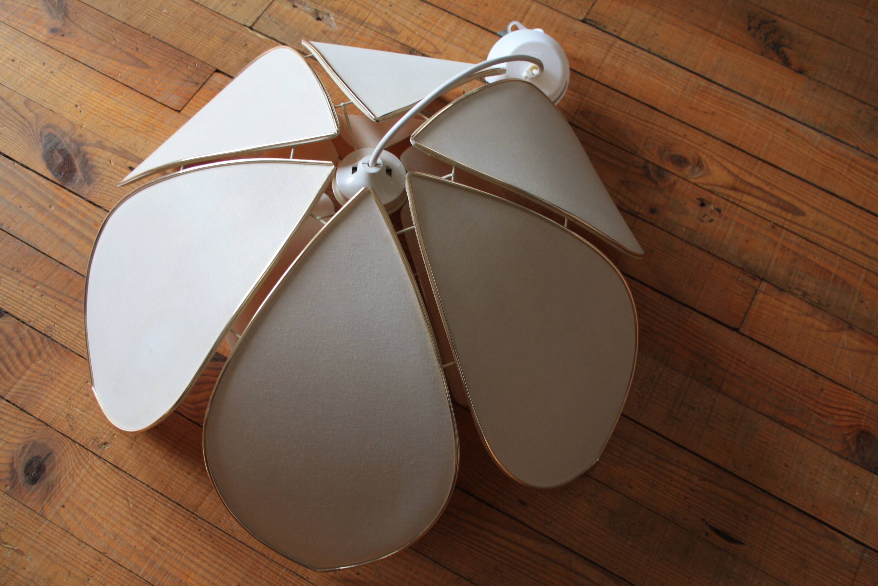 Lotus flower pendant, petals