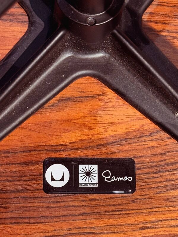 Eames Chair, Charles et Ray Eames, Edition Eames Office