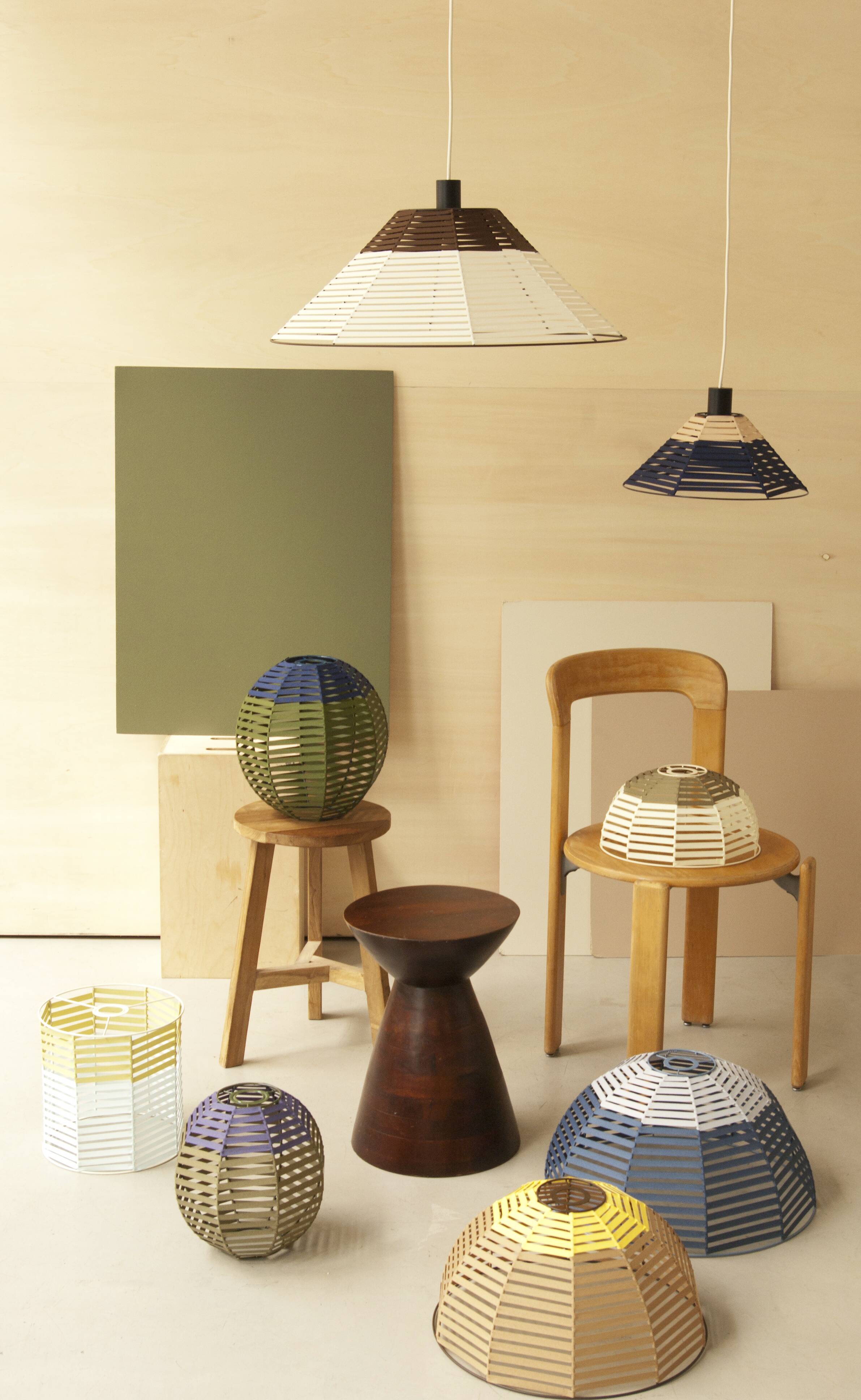 Woven dome suspension on metal structure / D 30cm