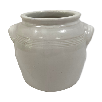 White pot in glazed stoneware