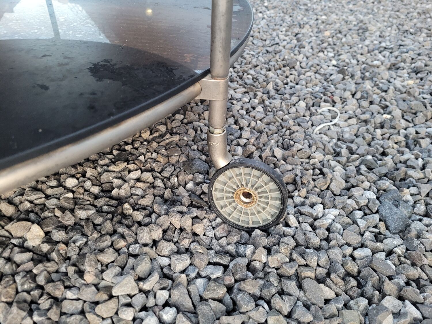 Round coffee table top in black glass