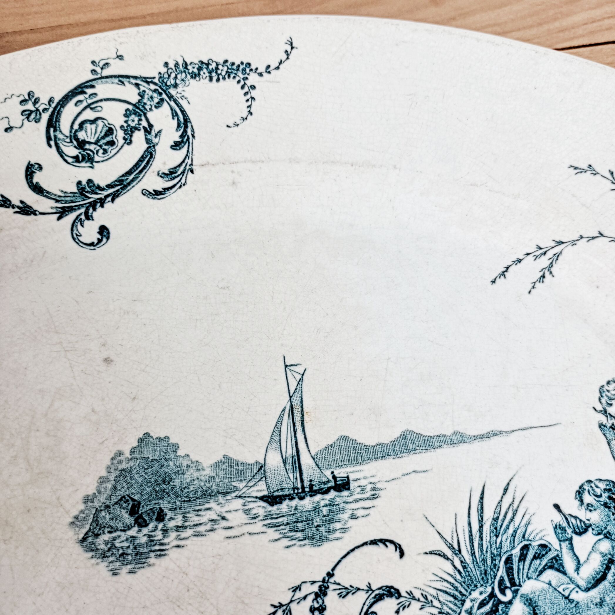 Plat ovale JVB Jules Vieillard, Neptune