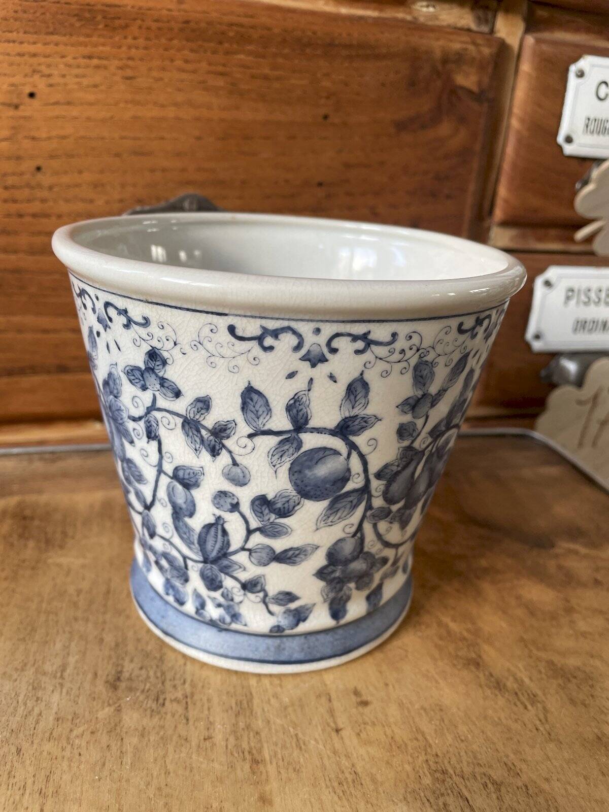 White and blue China planter, height 11.5 cm