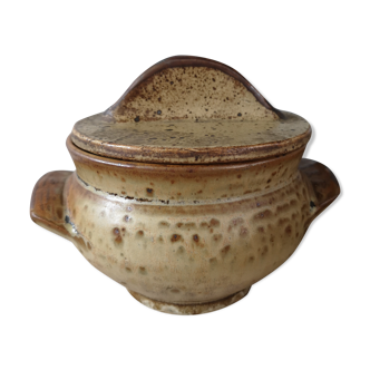 Lidded sandstone bowl