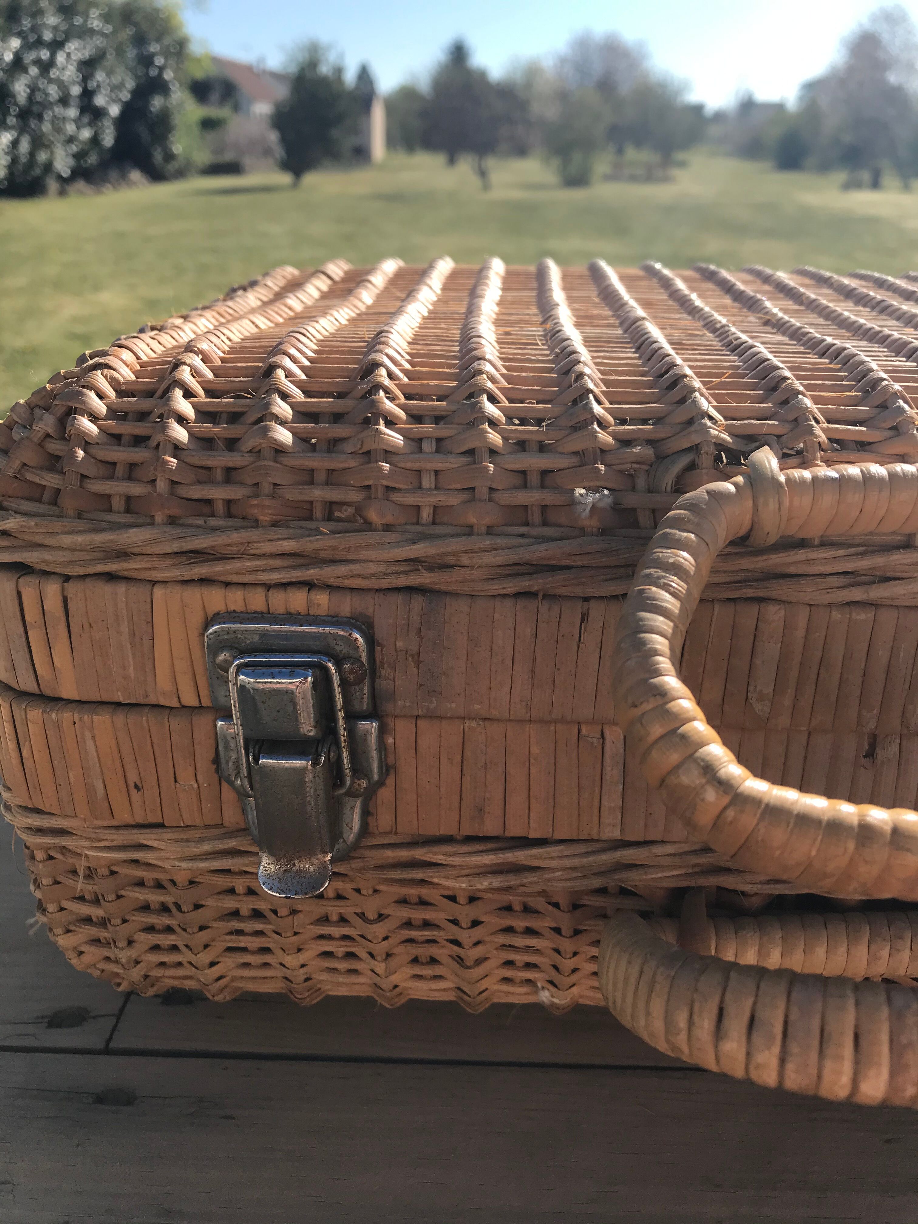 Vintage wicker case