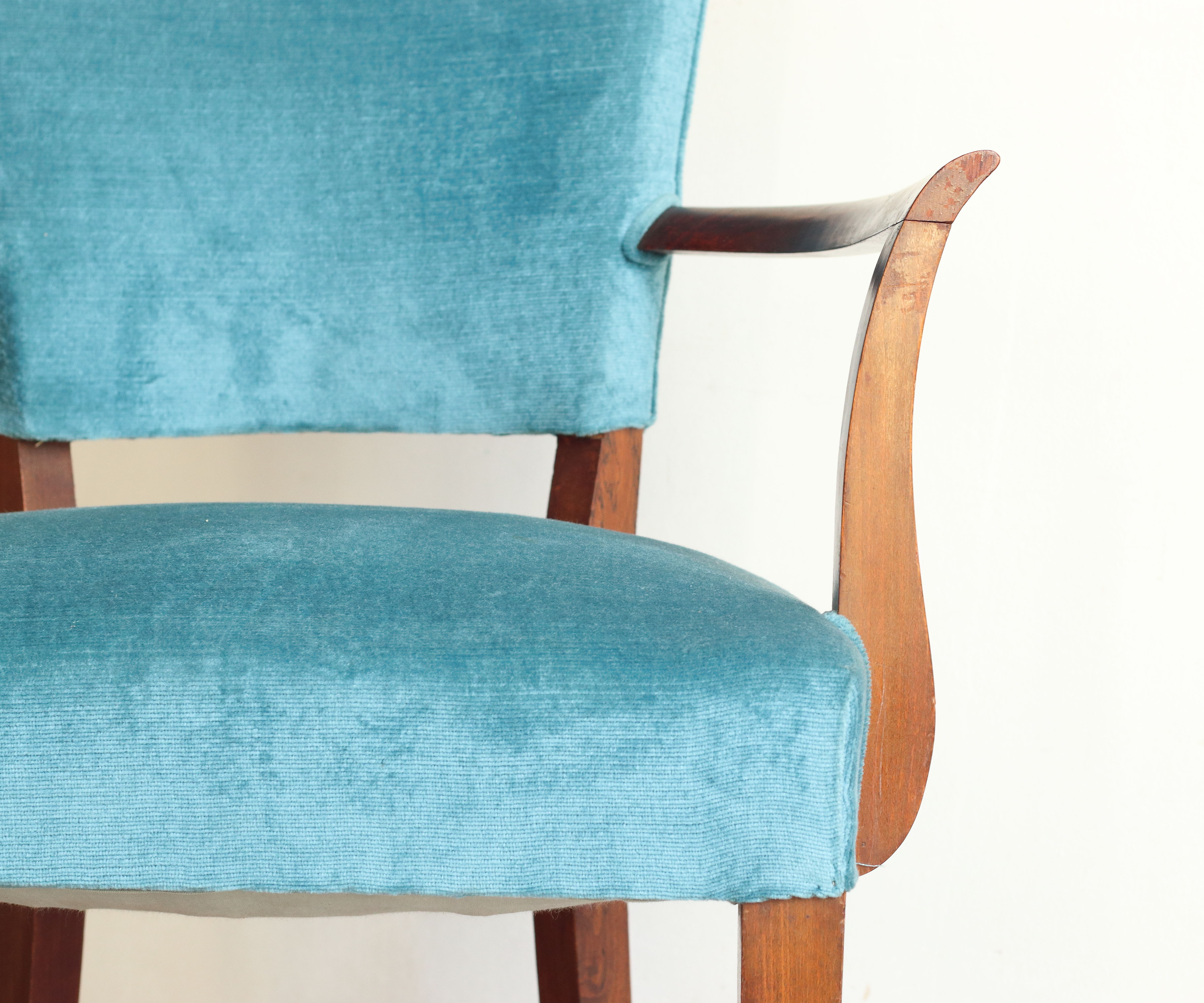 Pair of bridge art deco chairs in blue velvet