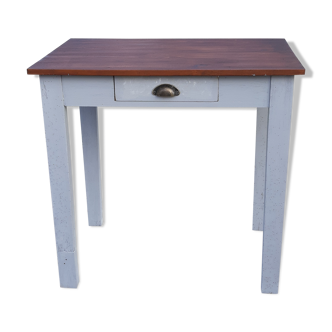 Pine table
