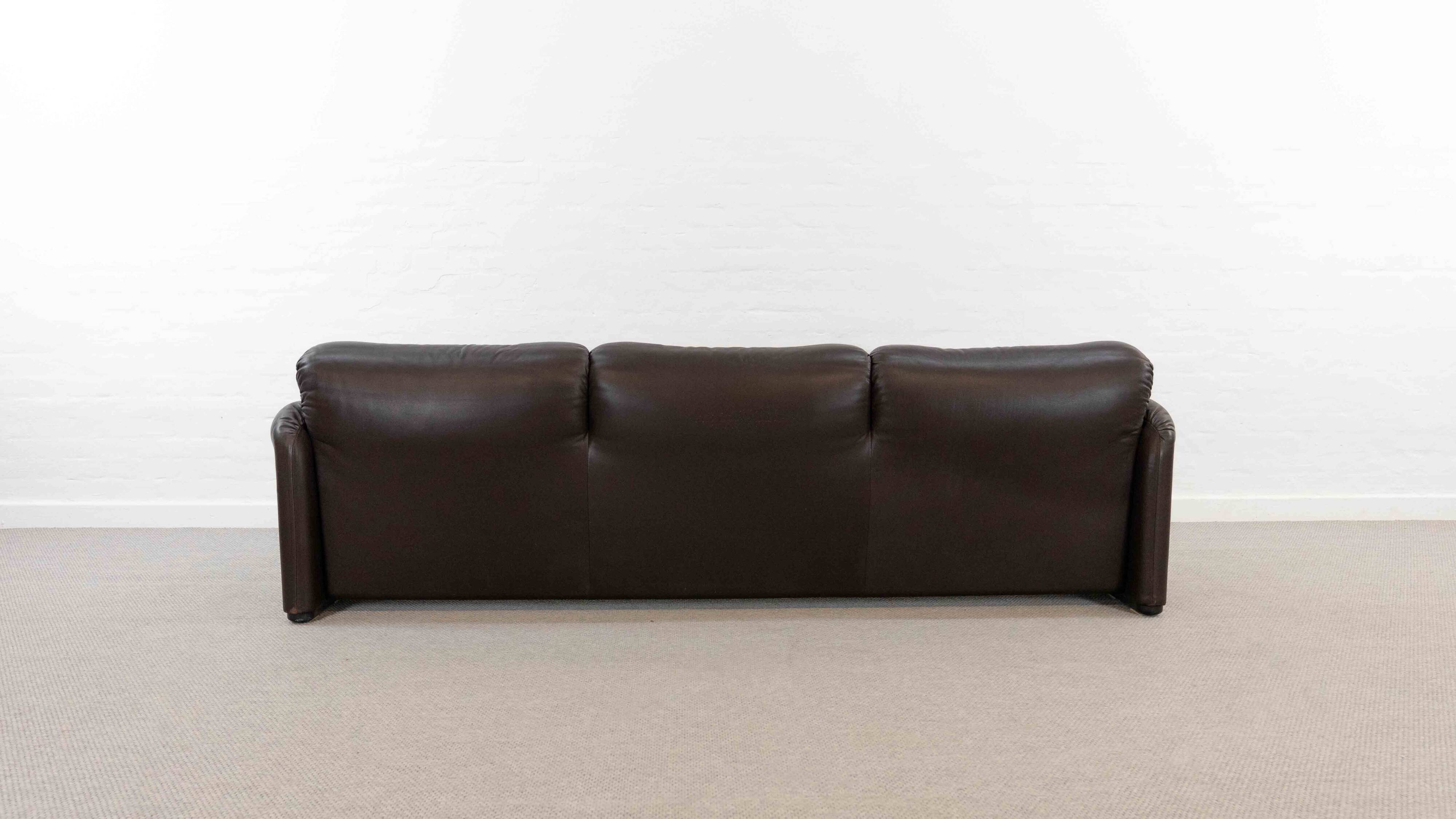 Cassina Maralunga 3seat-Sofa in darkbrown leather by Vico Magistretti