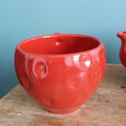 Théière et tasse en forme de fraise
