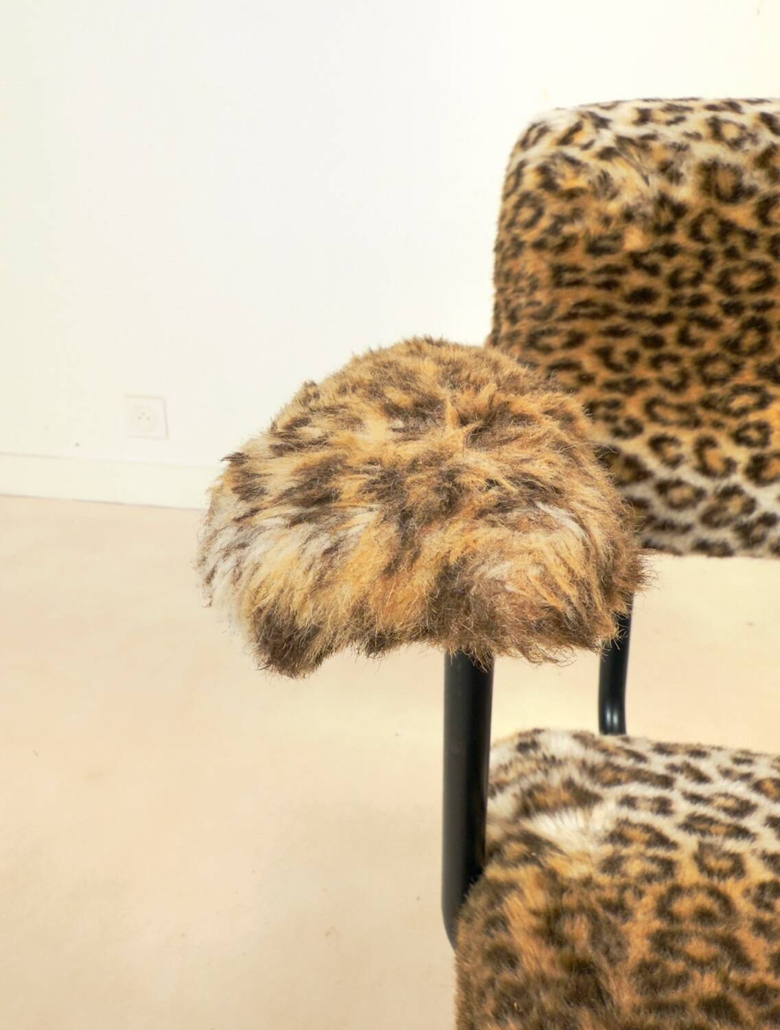 Fauteuil vintage moderniste léopard