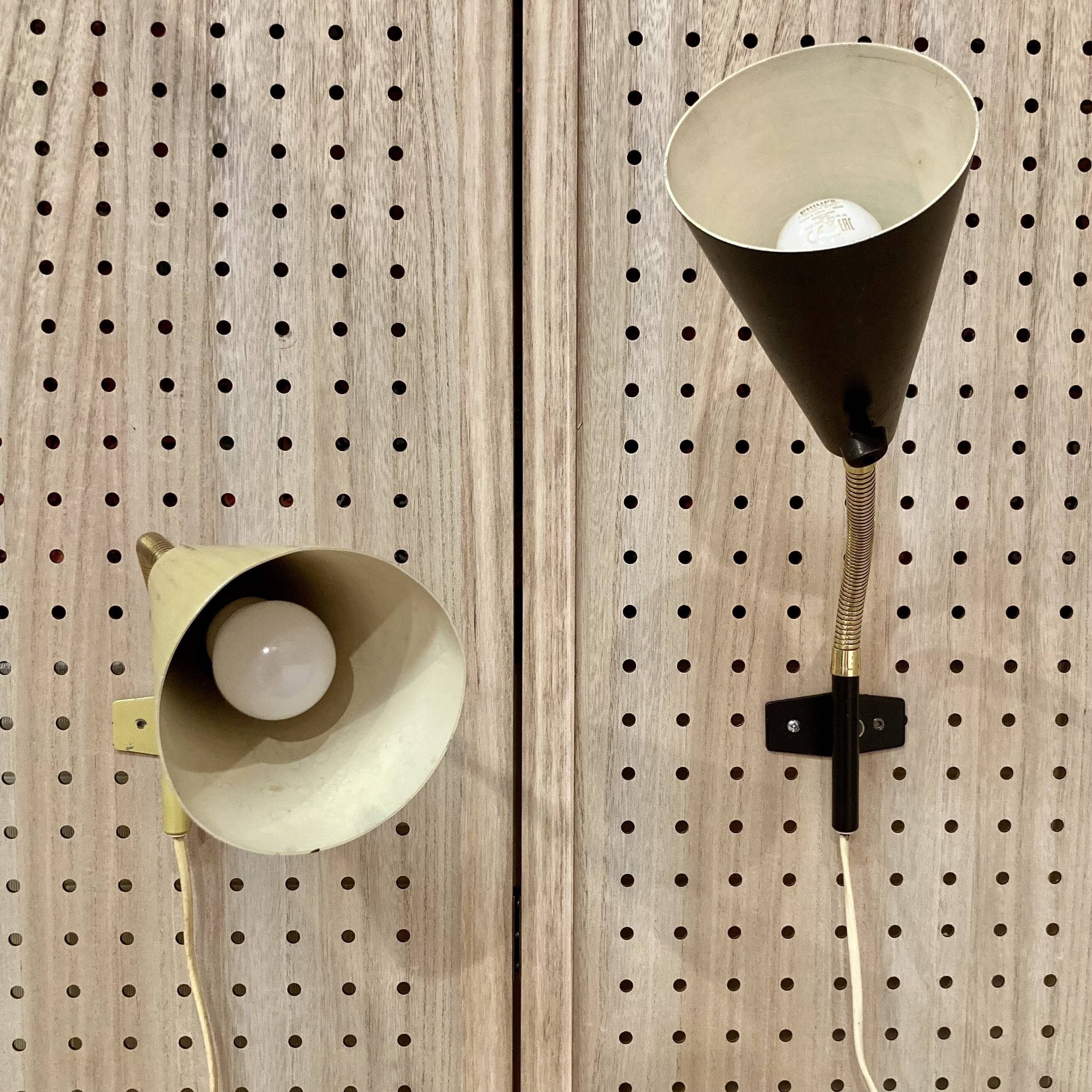 Paire d'appliques modulables design scandinave 1950.