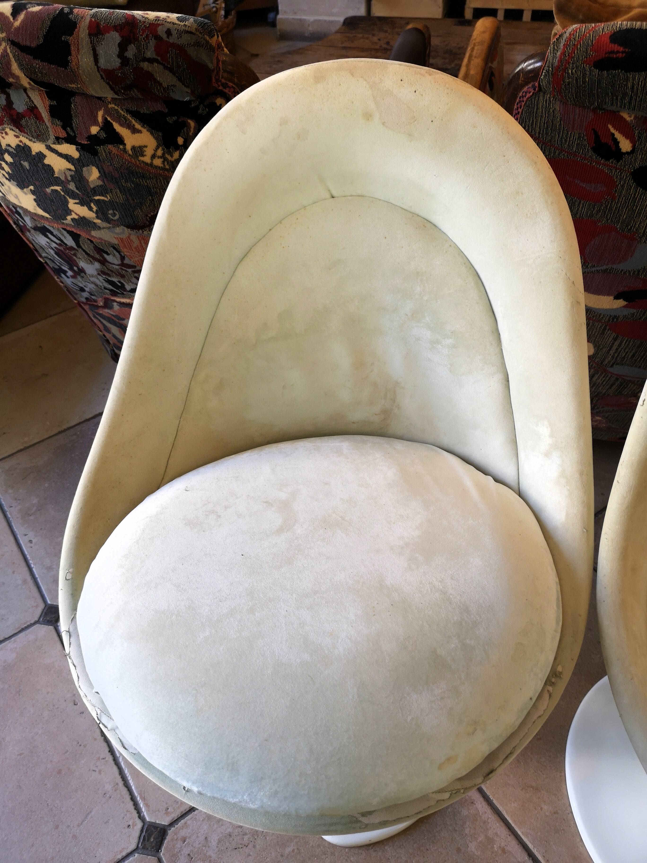 Tulip table and chair set