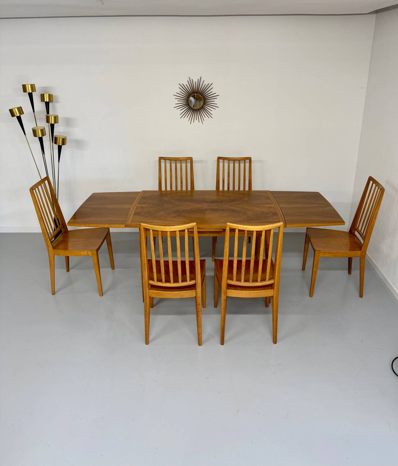 Table de repas à rallonges noyer massif design style scandinave an70