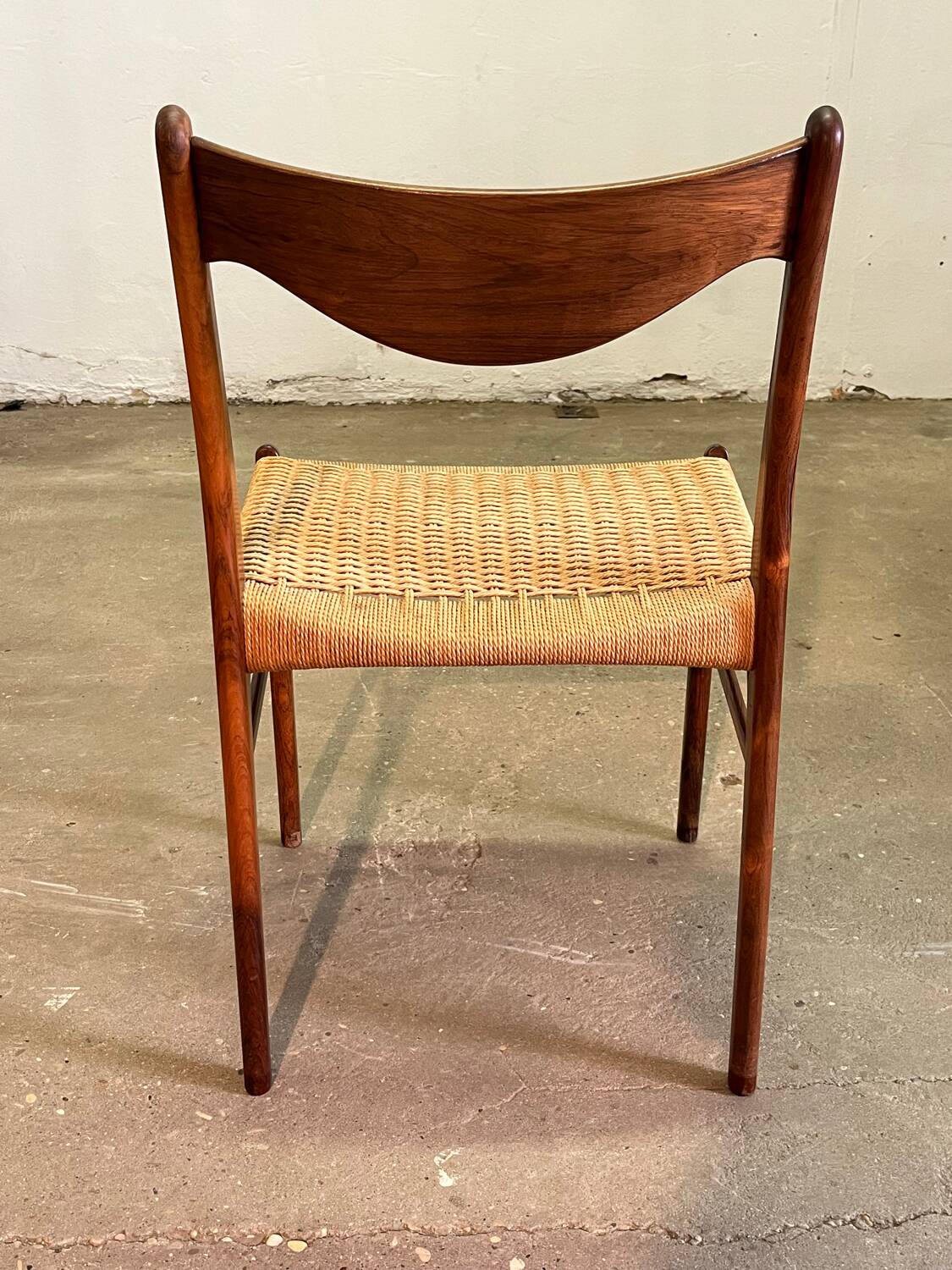 6 Scandinavian chairs in rope