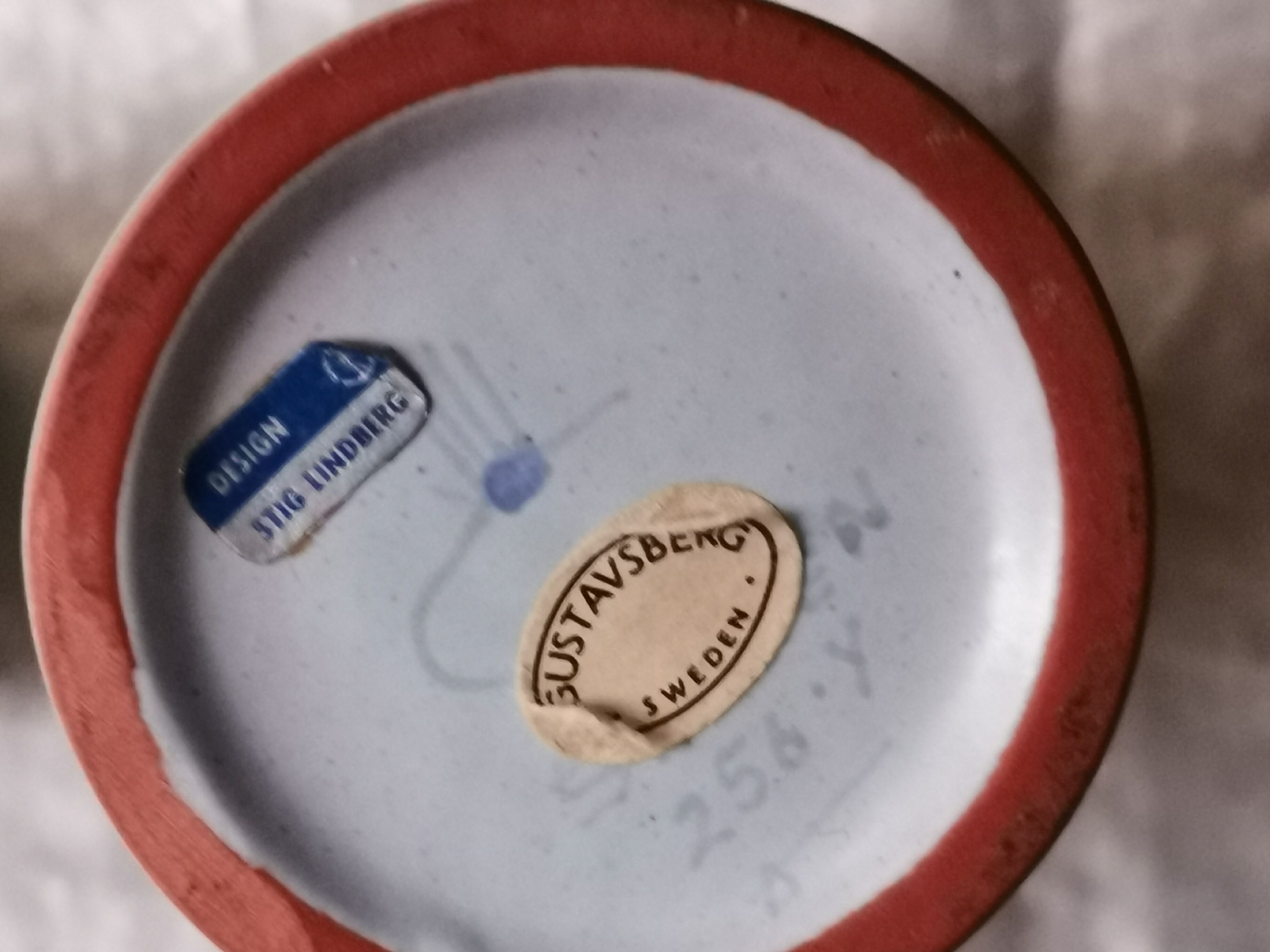 Pair of Suedois design vase by "stig lindberg"