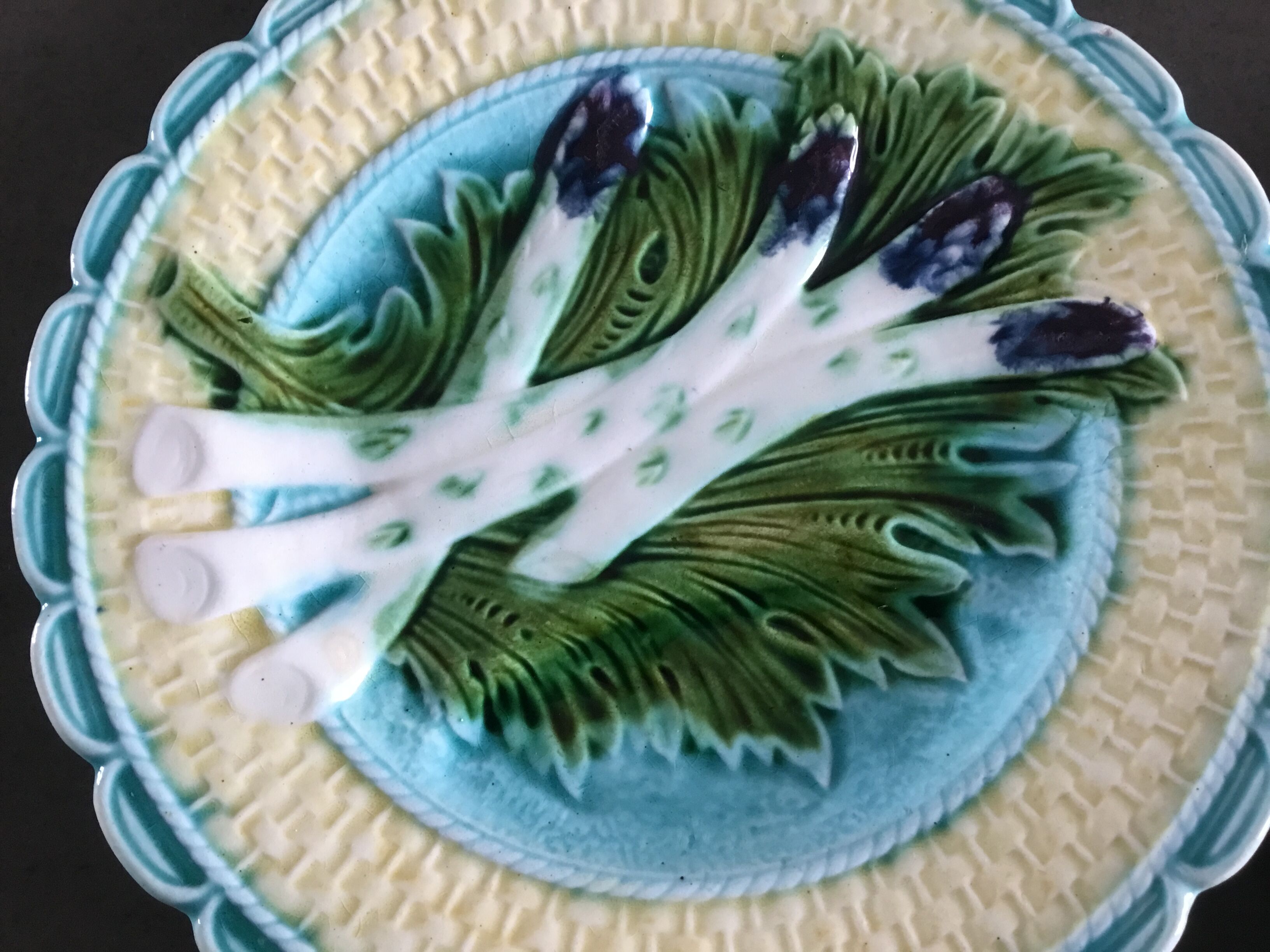 6 asparagus plates in slip