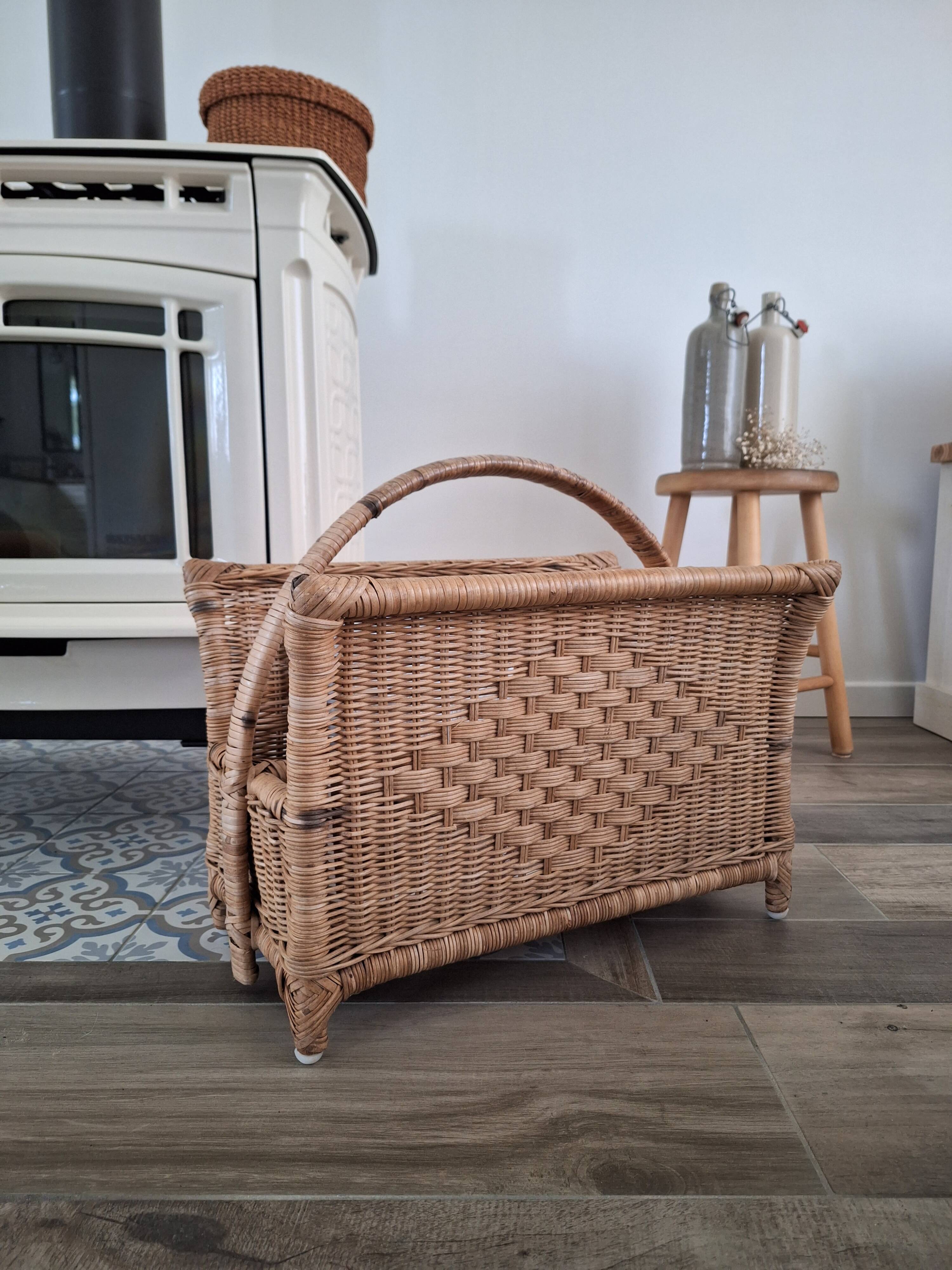 Rattan magazine holder