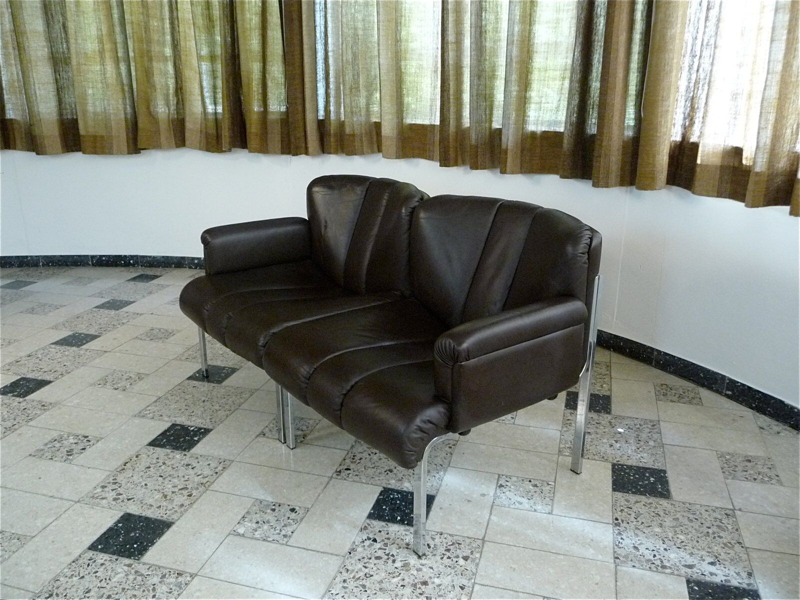 Canapé deux places 'Eurochair' marron foncé de Girsberger, Allemagne de l'Ouest, années 1970.