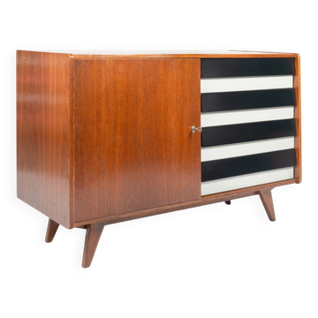 Original U-458 cabinet designed by Jiří Jiroutek in 1958