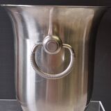 Very nice 18/10 stainless steel champagne bucket from Jean Couzon in very good condition.