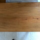 Tripod bedside table