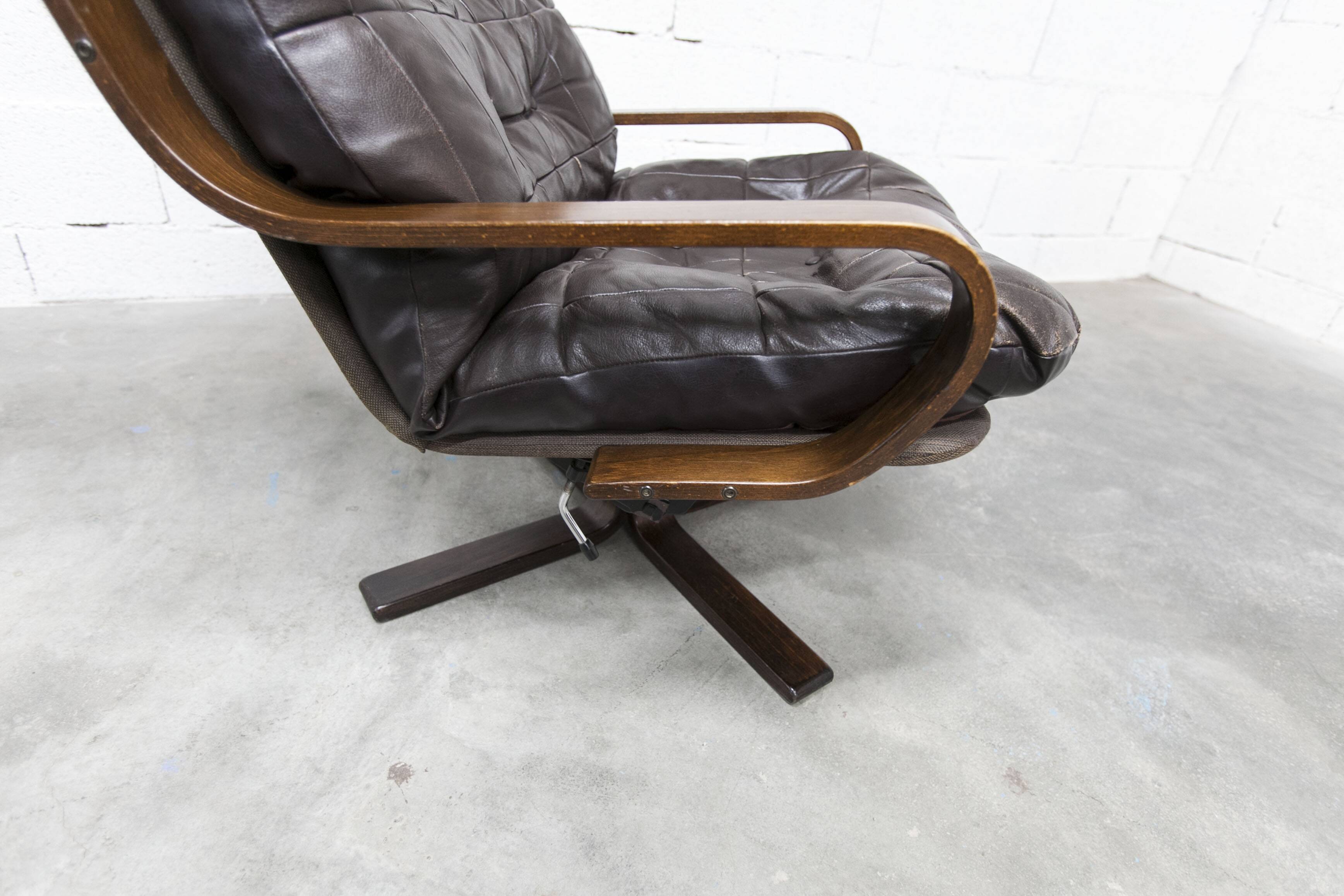 Scandinavian armchair 1970 curved laminated wood leather seat